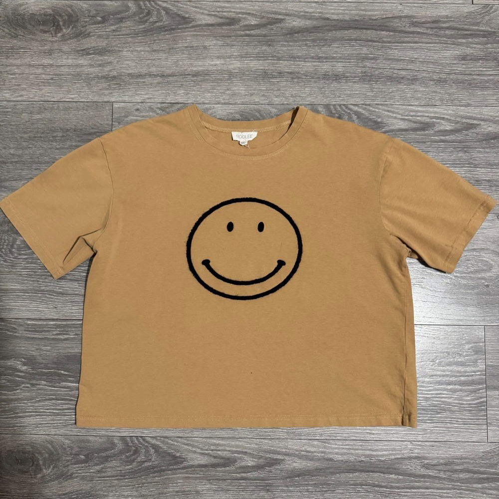ROOLEE Womens‎ Smiley Face Chenille Patch Boxy Graphic Tee Tan Medium Bohemian